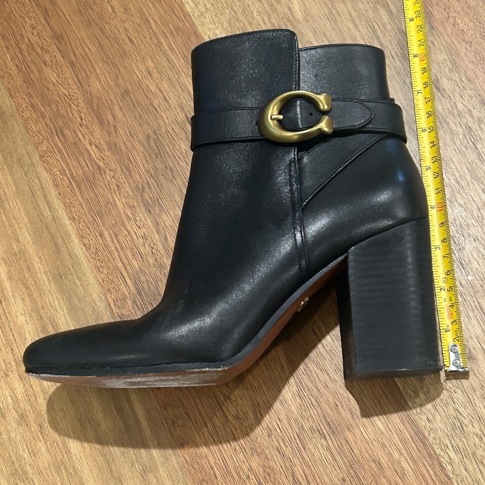 COACH Delaney Signature Buckle Heel Bootie Black Leather size 7B Ankle Boots - Picture 10 of 11